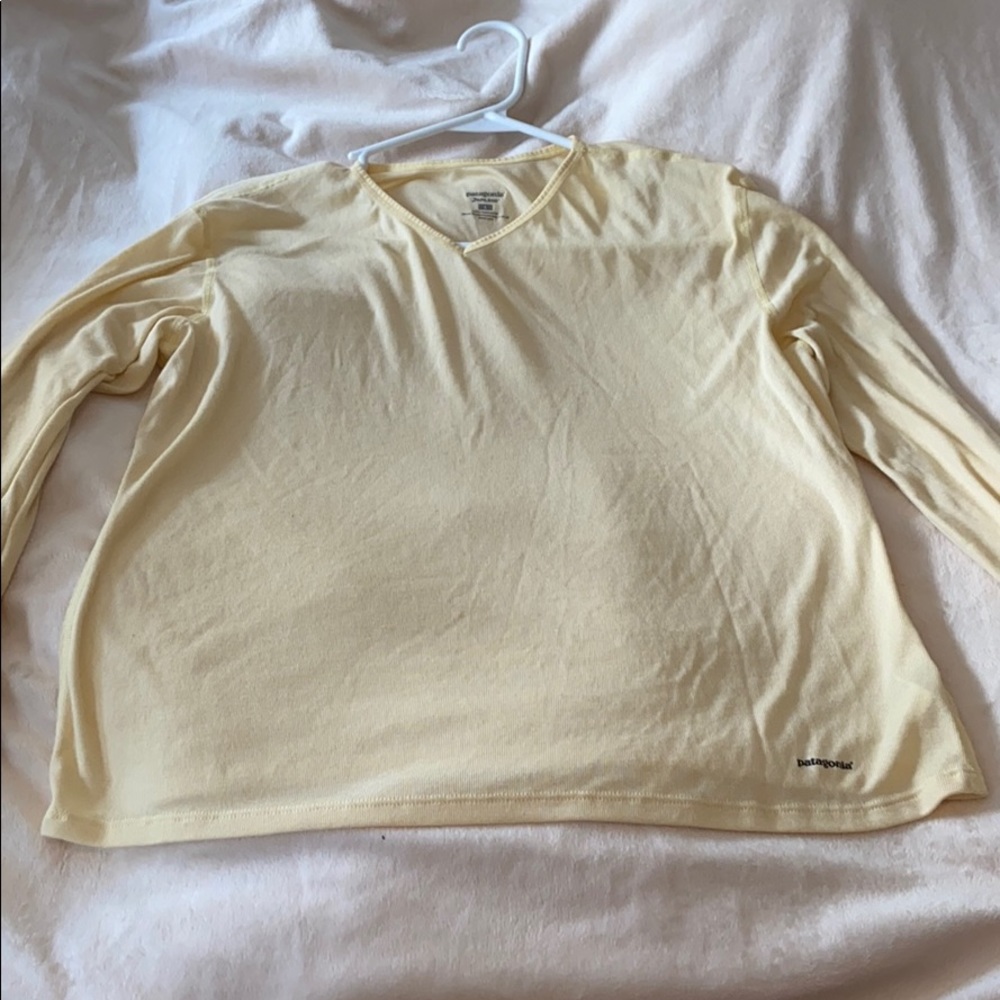 Patagonia light yellow long sleeve 100%polyester